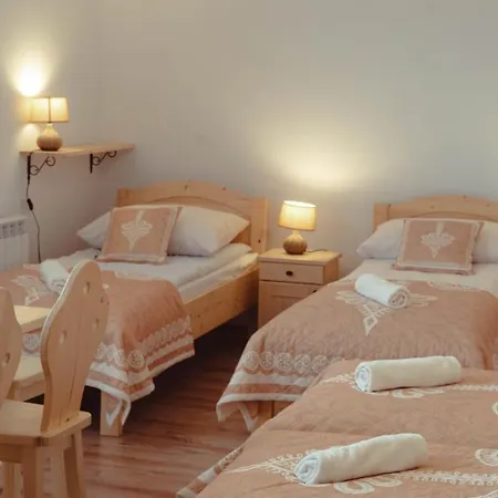 Noclegi I Agroturystyka Dorota Rusnak Poreba Wielka  Exterior photo